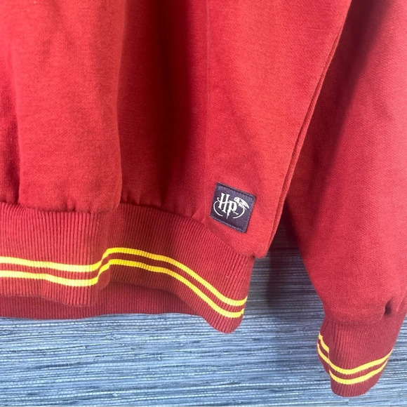 Youth Harry Potter Gryffindor Red + Yellow Pullover Crew Sweater with Moss Stitc - Picture 2 of 6